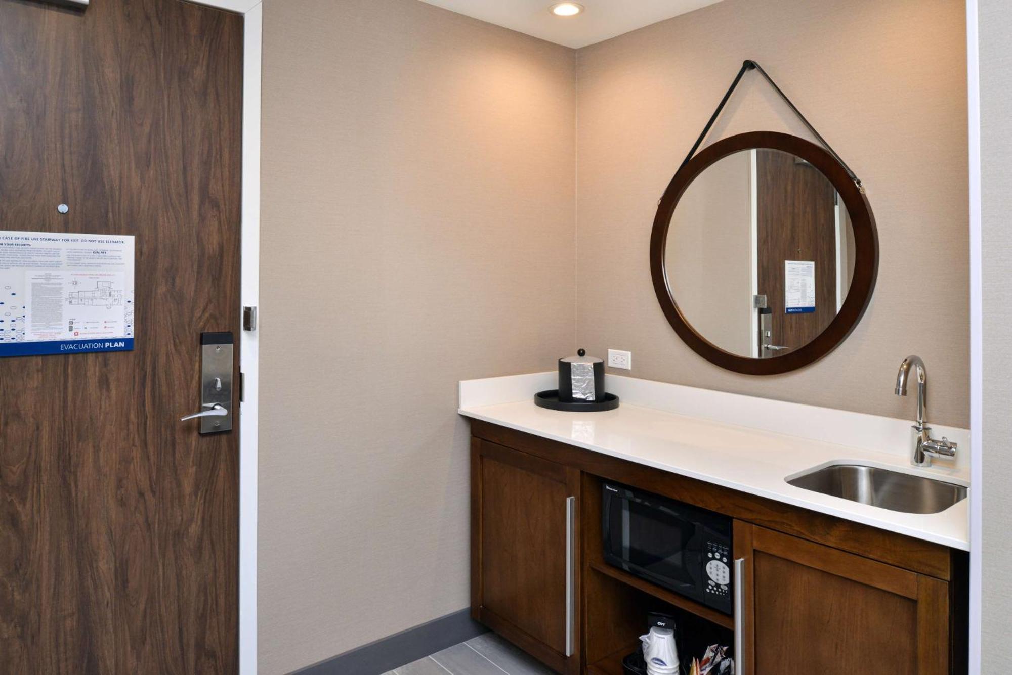 Hampton Inn & Suites Adrian, Mi Ngoại thất bức ảnh